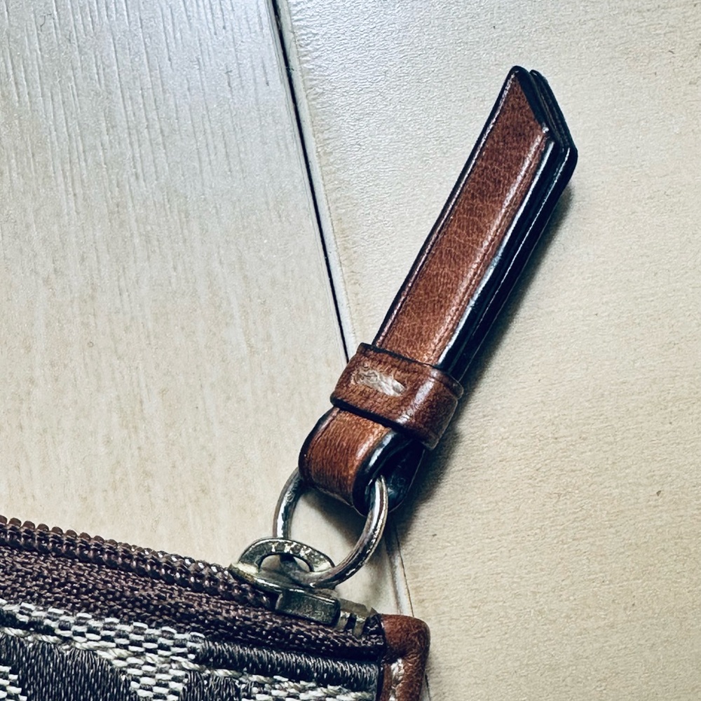 Coach Tan Signature Canvas with Leather Mini Zip Coin Card Case W/ Key Ring - Picture 9 of 12